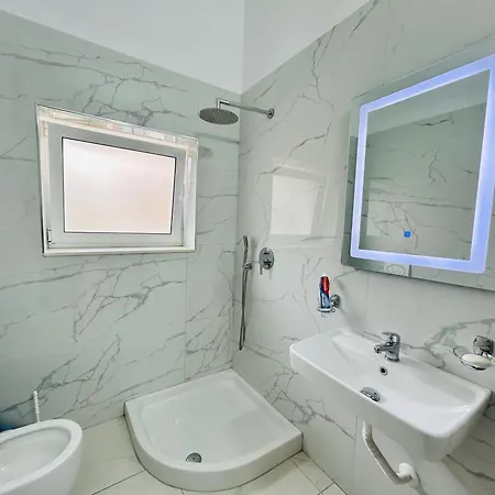 Todi's Apartment